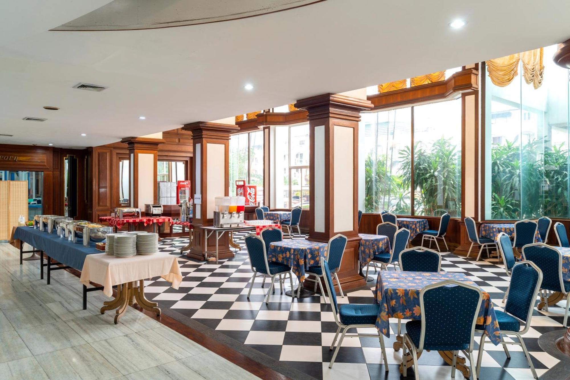 Welcome Plaza Hotel Паттая Екстер'єр фото