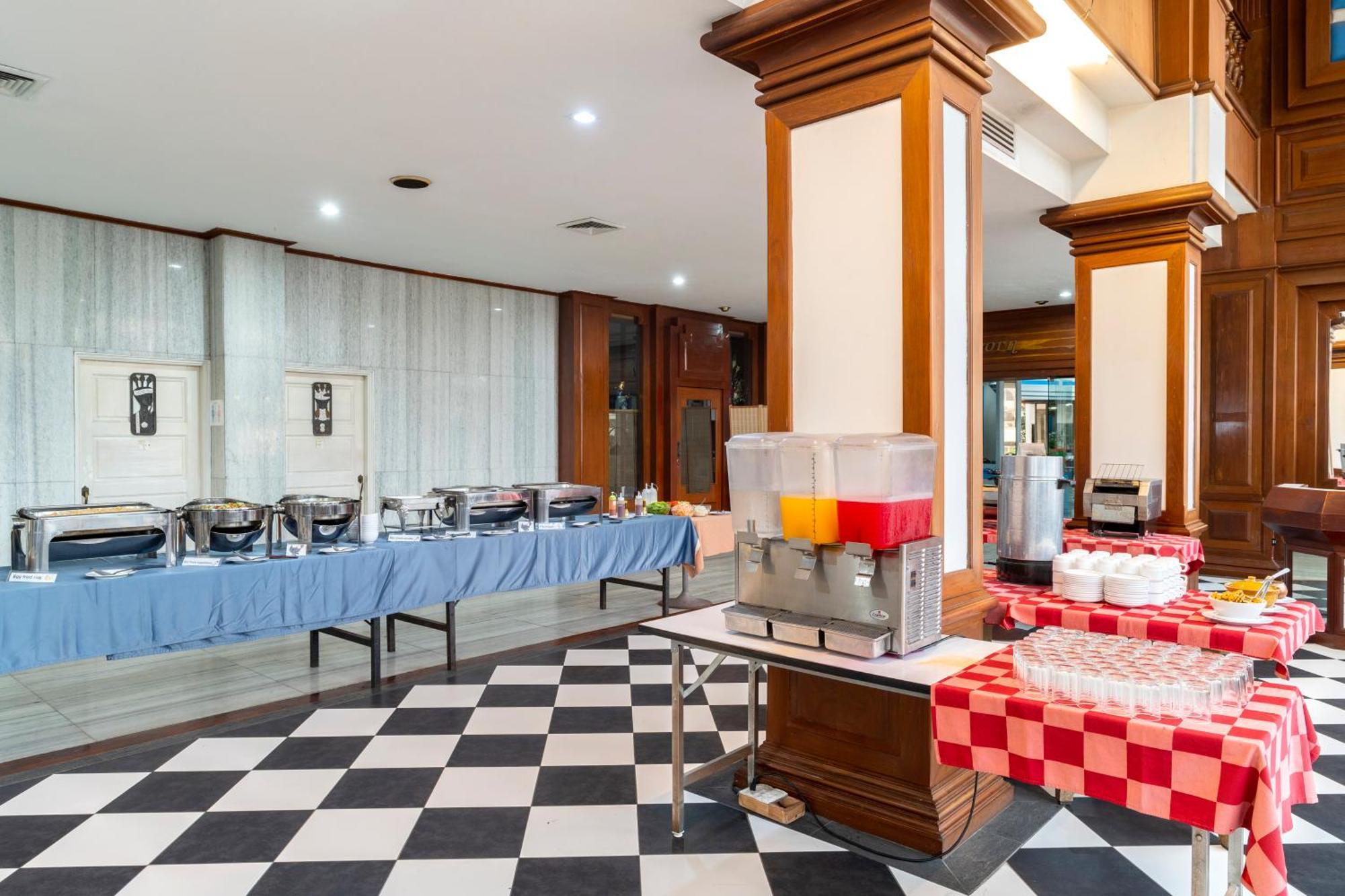 Welcome Plaza Hotel Паттая Екстер'єр фото