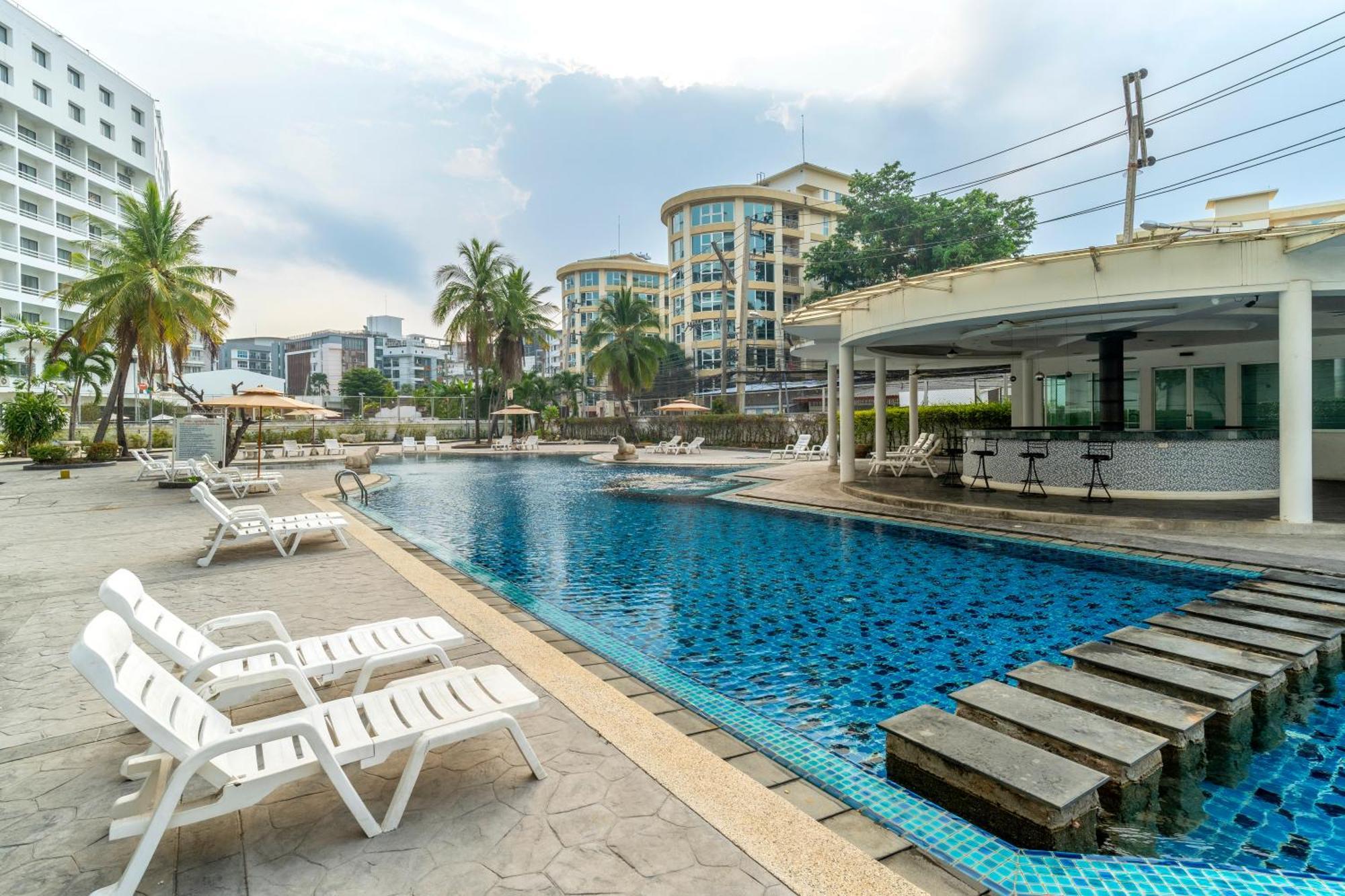 Welcome Plaza Hotel Паттая Екстер'єр фото