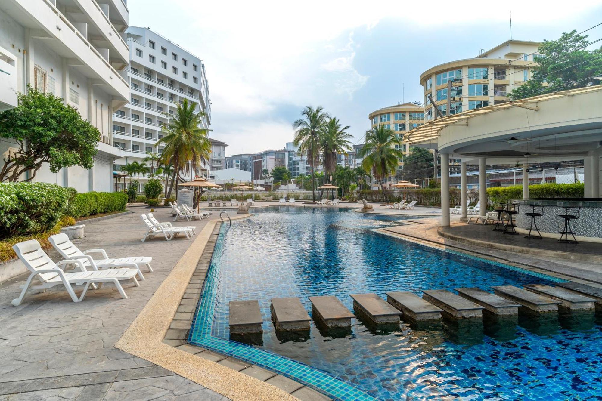 Welcome Plaza Hotel Паттая Екстер'єр фото