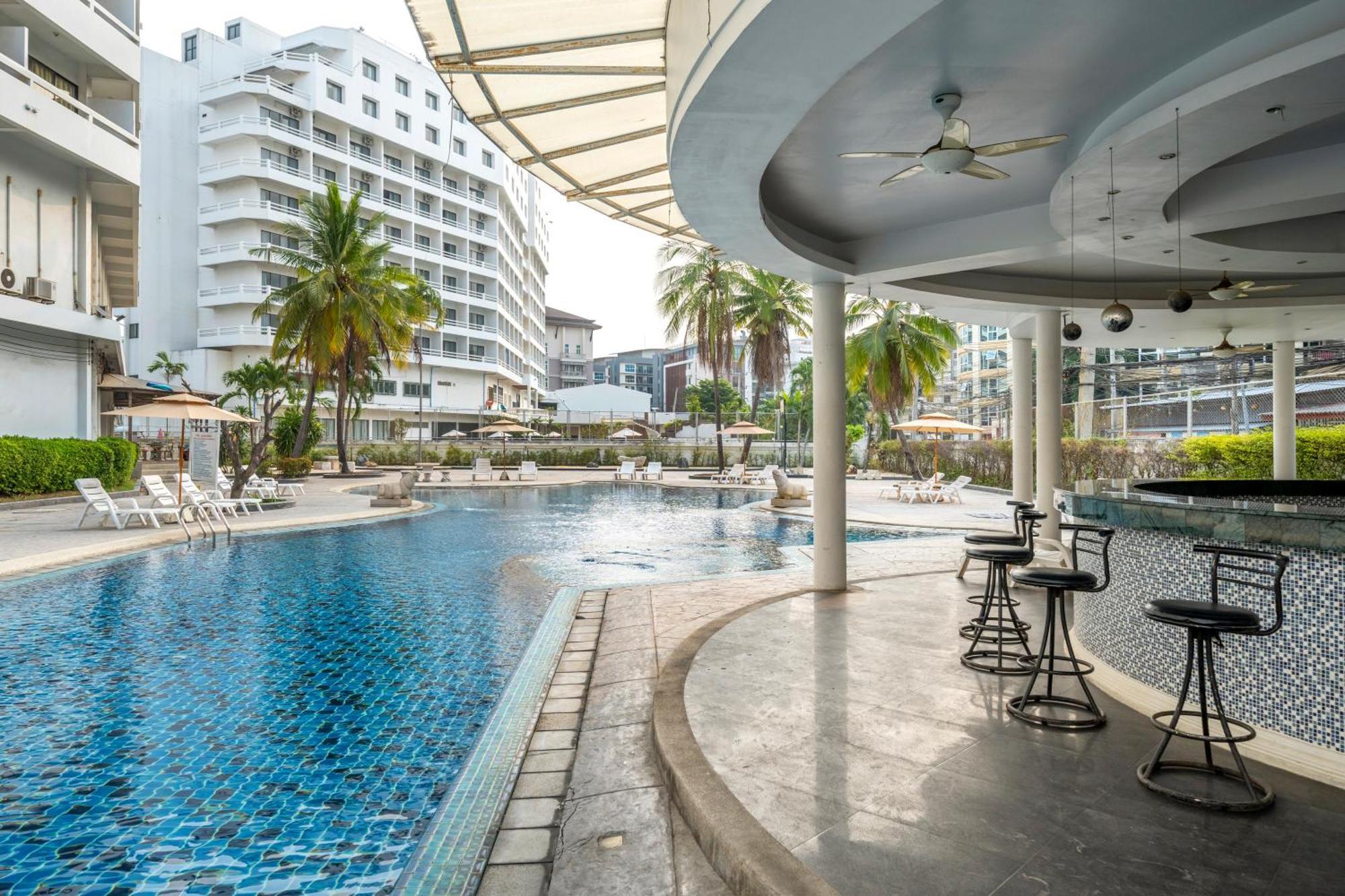 Welcome Plaza Hotel Паттая Екстер'єр фото